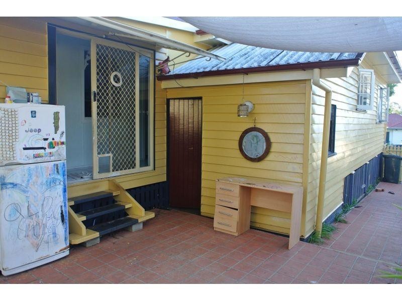 42 Pansy Street, Wynnum QLD 4178