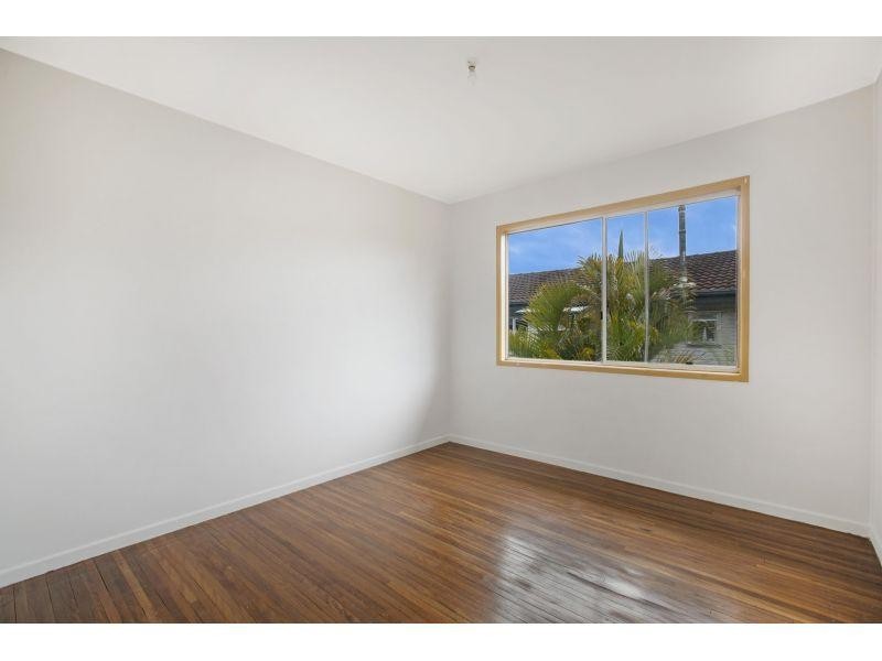 22 Clare Avenue, Wynnum West QLD 4178