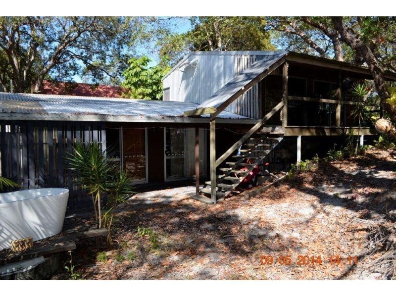 1 Midgen Street, Moreton Island QLD 4025