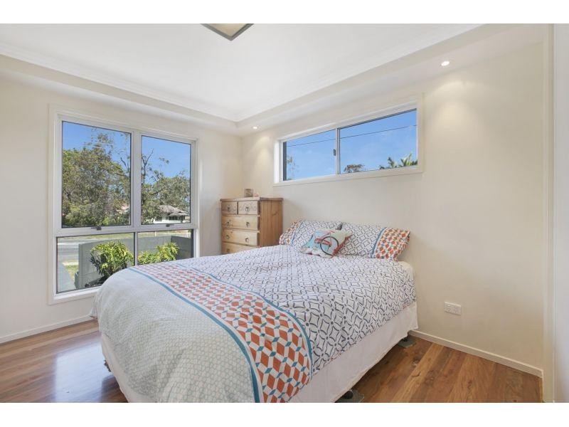 313 Wondall Rd, Wynnum West QLD 4178