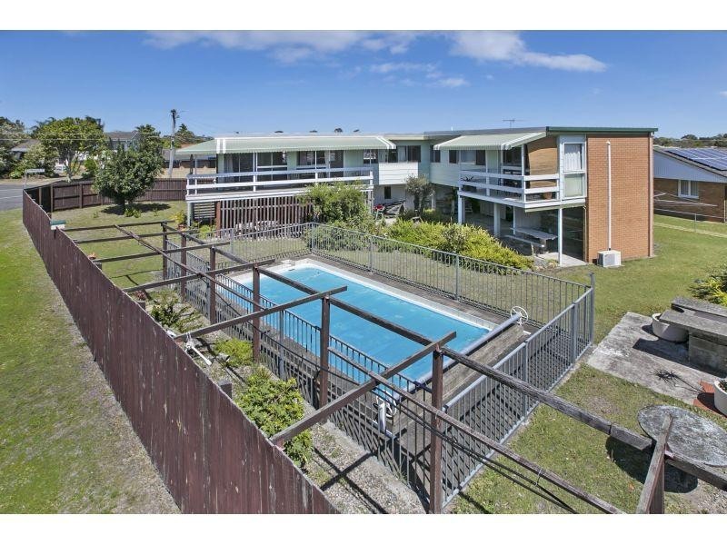 2 Brierty Street, Wynnum West QLD 4178