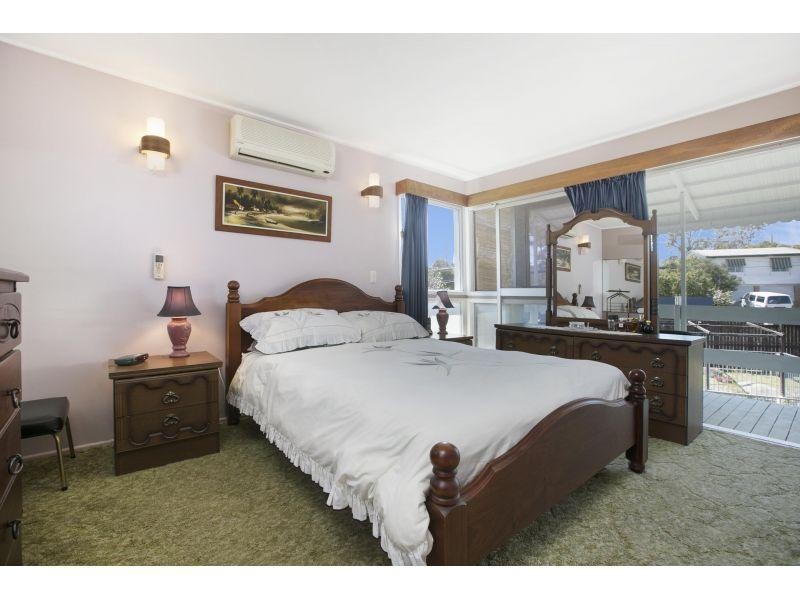 2 Brierty Street, Wynnum West QLD 4178