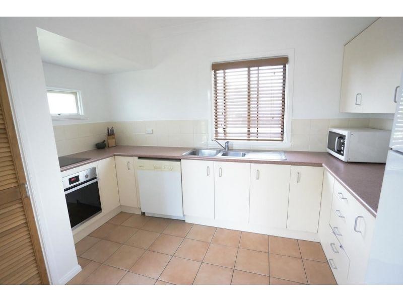 15  Douglas Road, Rocklea QLD 4106