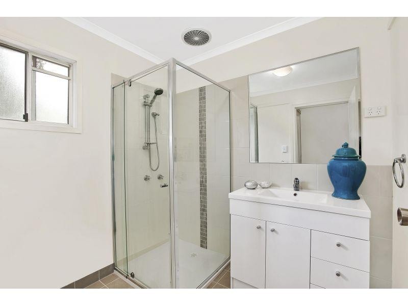 121 Preston Rd, Manly West QLD 4179