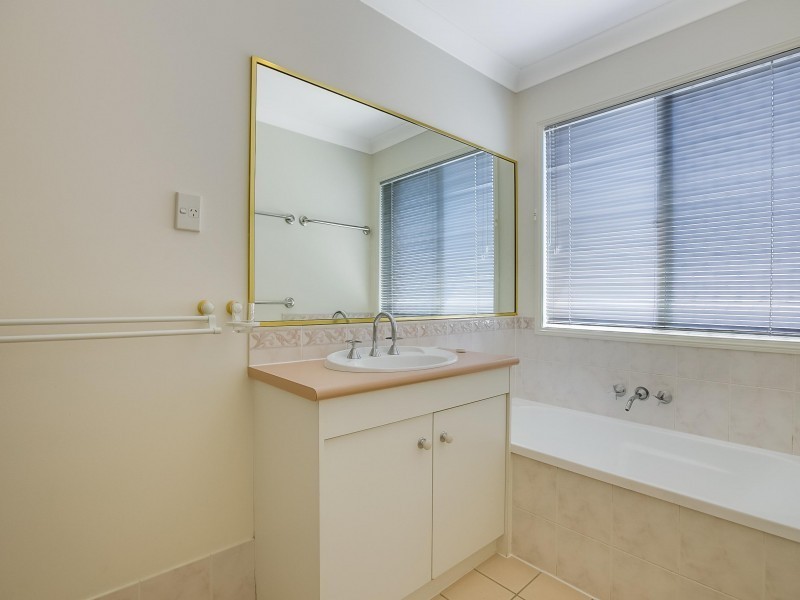 110 Hargreaves Road, Manly West QLD 4179