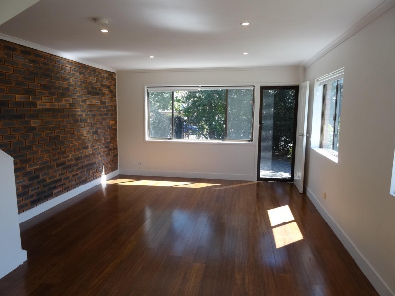 1/160 Pine Street, Wynnum QLD 4178