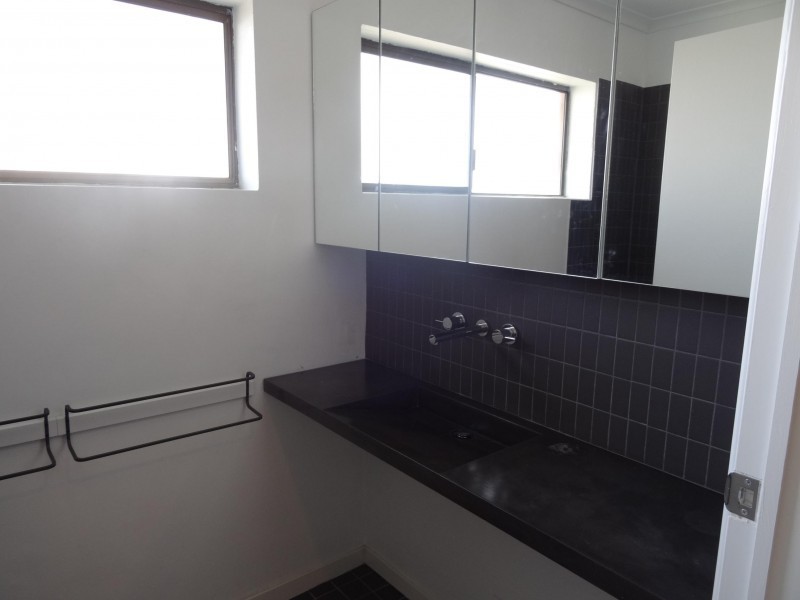 1/160 Pine Street, Wynnum QLD 4178