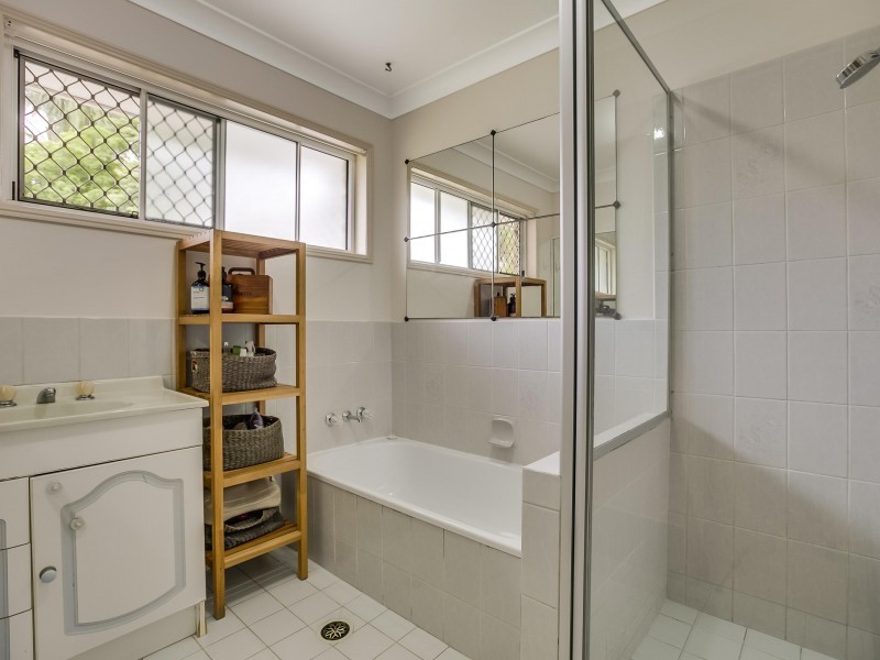 3 Caloundra Street, Manly West QLD 4179