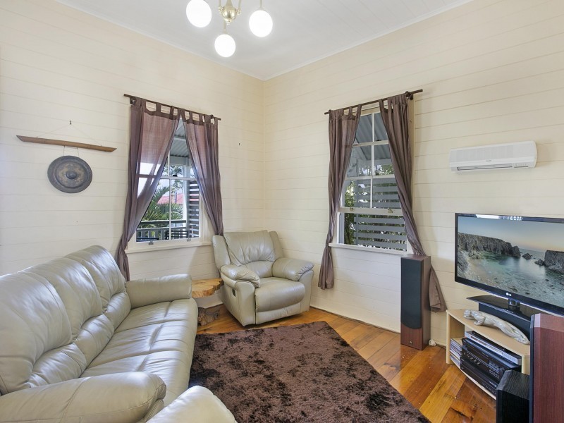 32 Barnham Street, Wynnum QLD 4178