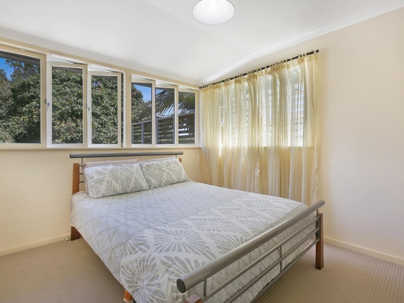32 Barnham Street, Wynnum QLD 4178
