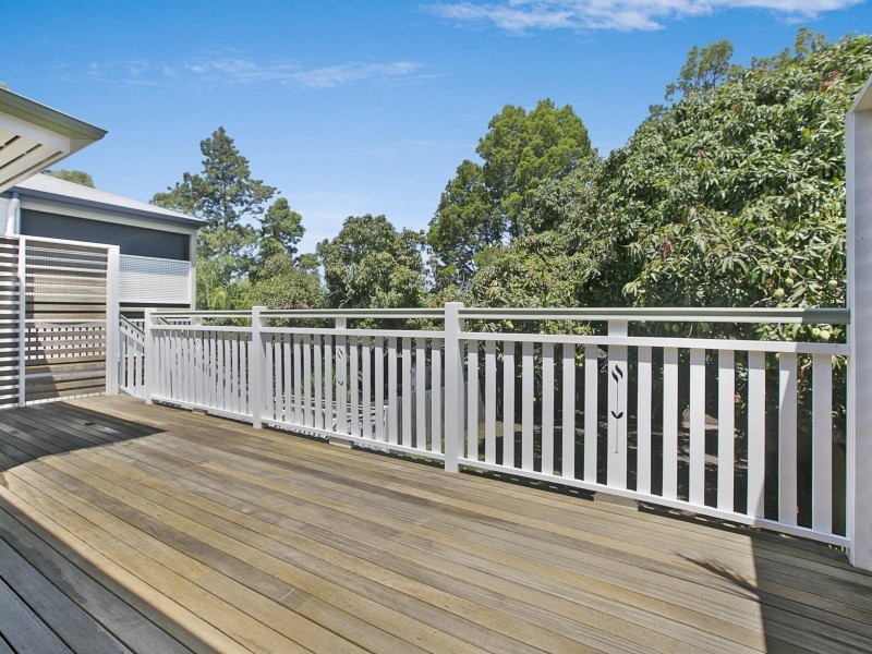 32 Barnham Street, Wynnum QLD 4178