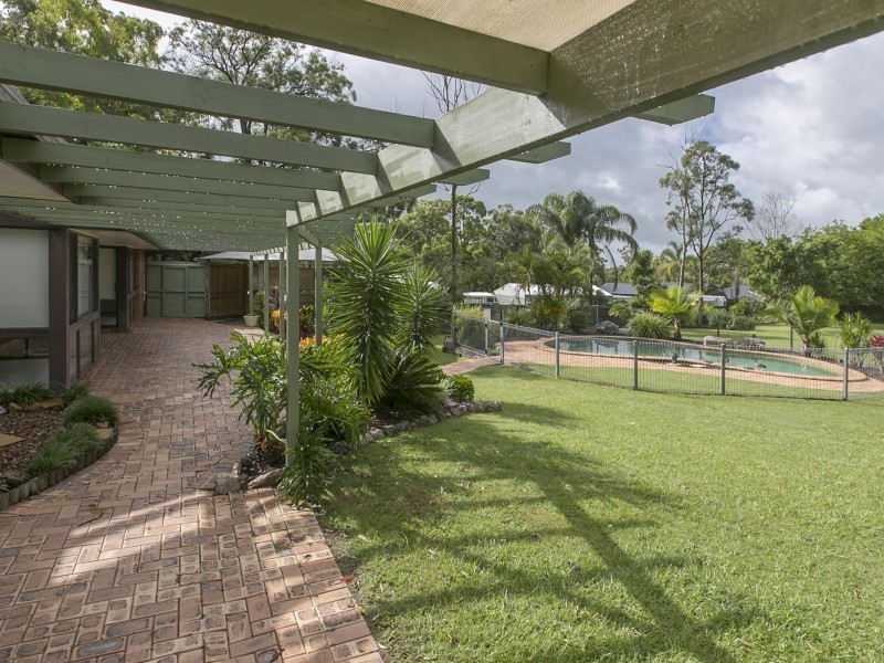 12 Oakwood Street, Capalaba QLD 4157