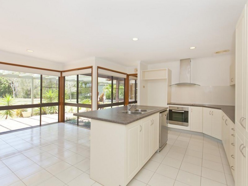12 Oakwood Street, Capalaba QLD 4157