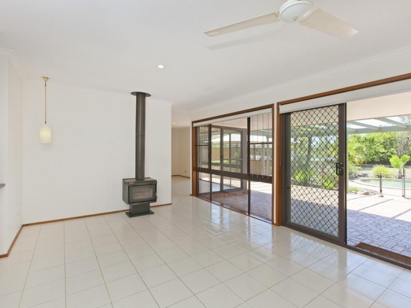 12 Oakwood Street, Capalaba QLD 4157