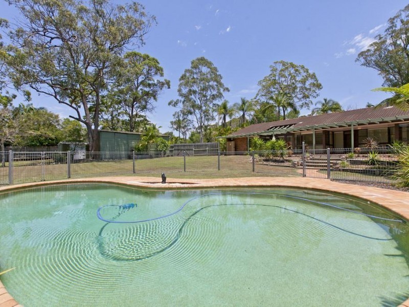 12 Oakwood Street, Capalaba QLD 4157