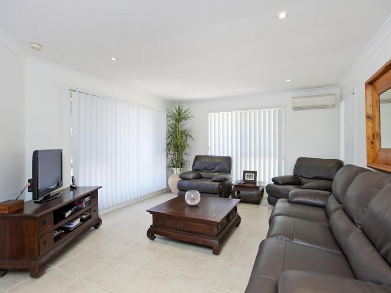 106 Torquay Crescent, Tingalpa QLD 4173