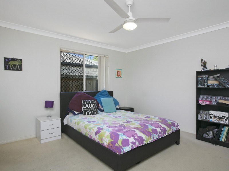 35 Wirra Circuit, Wynnum West QLD 4178