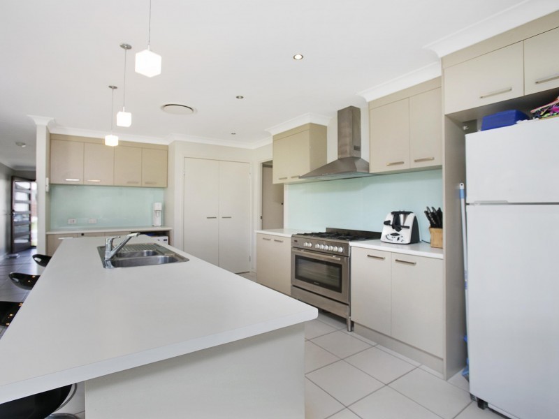 56 Rymera Crescent, Gumdale QLD 4154