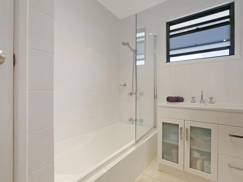 47 Carnation Road, Manly West QLD 4179