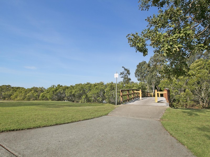 96 Thomas Street, Birkdale QLD 4159