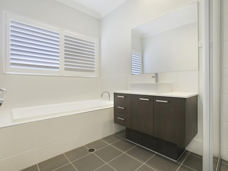 28 Esk Crescent,, Wakerley QLD 4154