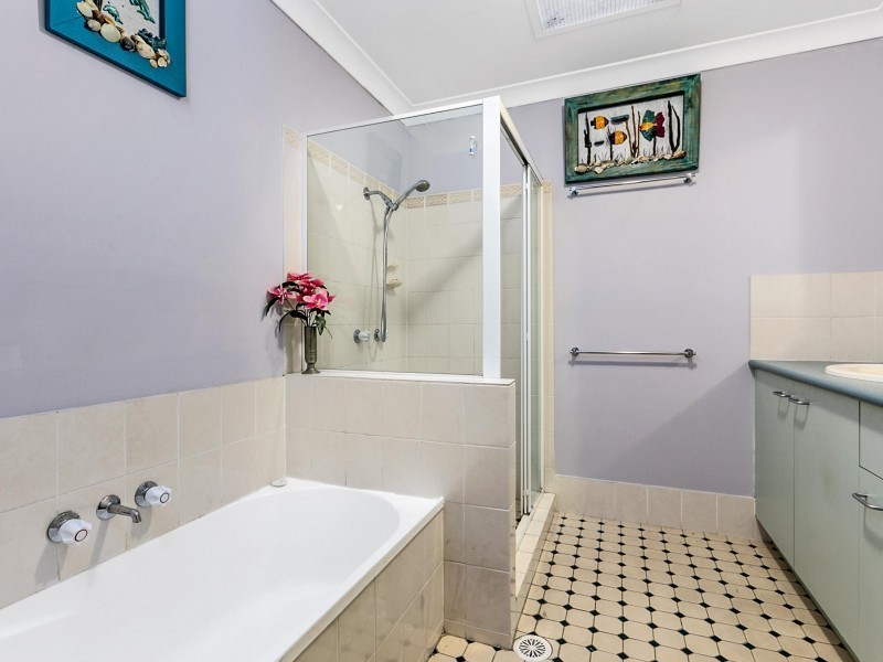 42/7A Copernicus Street, Wynnum West QLD 4178