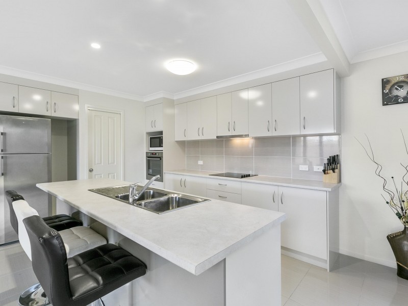 29 Stega Place, Wynnum West QLD 4178