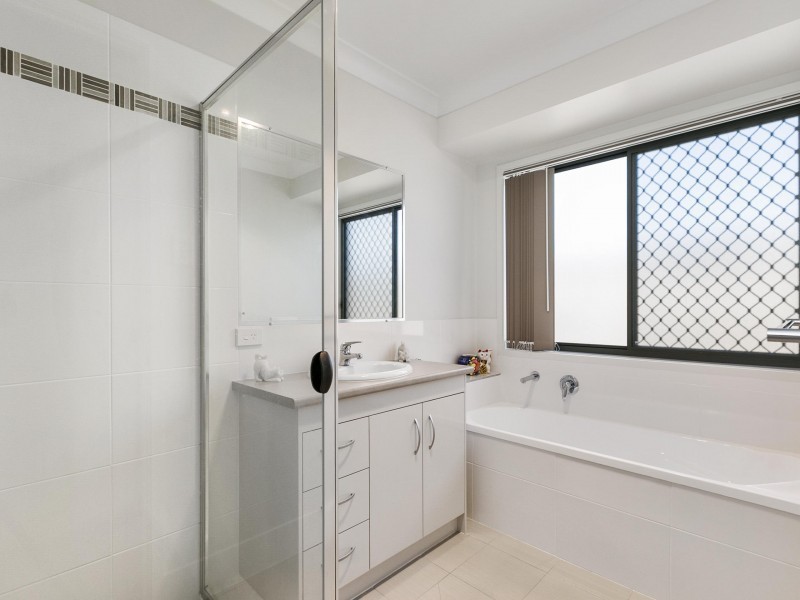 29 Stega Place, Wynnum West QLD 4178