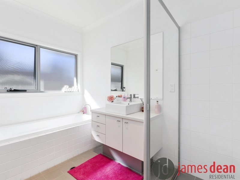 48 Brook Street, Wakerley QLD 4154