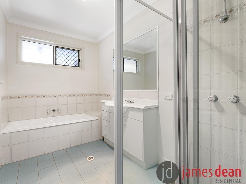 1 Thredbo Close, Belmont QLD 4153