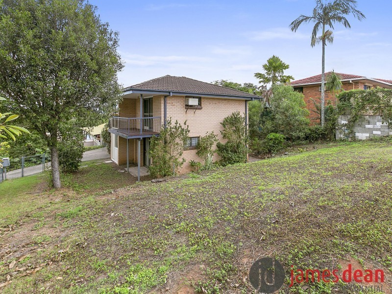 1  Barada Street, Belmont QLD 4153