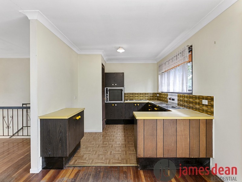 1  Barada Street, Belmont QLD 4153