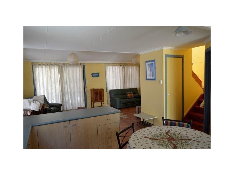 61  Kooringal Esplanade, Kooringal QLD 4025