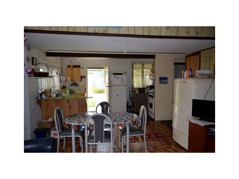61  Kooringal Esplanade, Kooringal QLD 4025