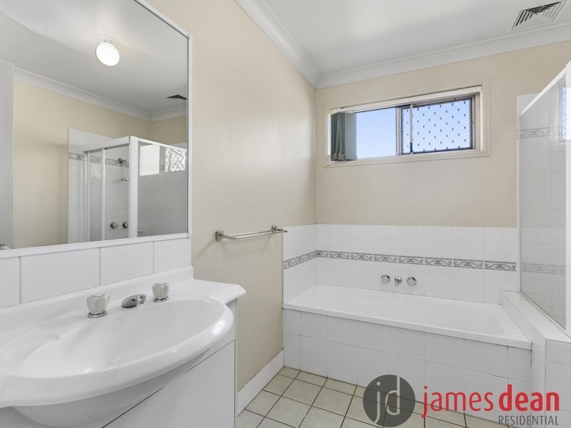 84 Matthews Way, Wakerley QLD 4154