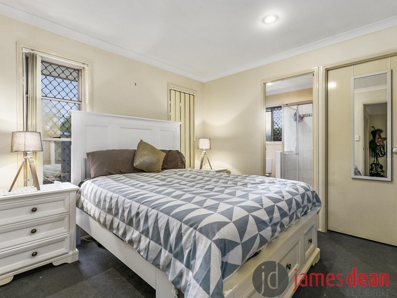 8 Oakwood Court, Hemmant QLD 4174