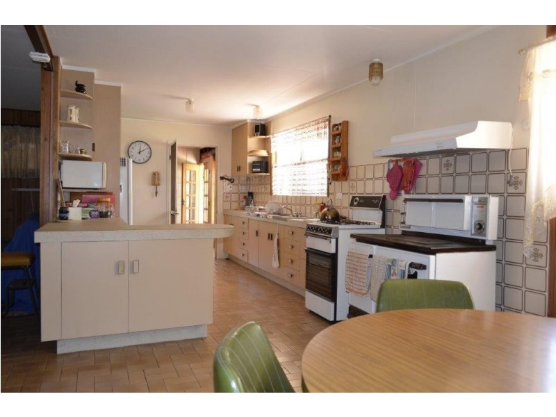 72 Midgen Street, Kooringal QLD 4025