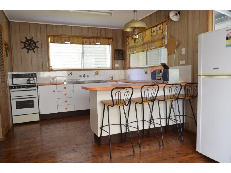 72 Midgen Street, Kooringal QLD 4025