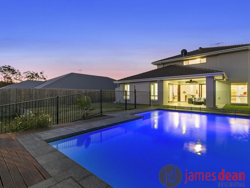 75 Ivy Crescent, Wakerley QLD 4154