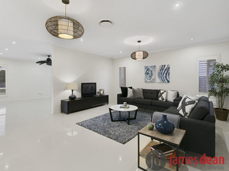 75 Ivy Crescent, Wakerley QLD 4154