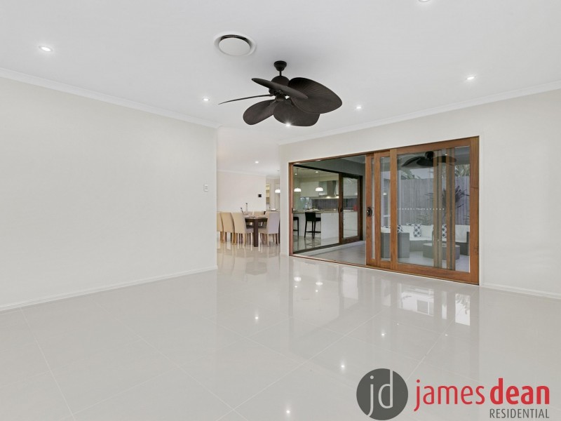 75 Ivy Crescent, Wakerley QLD 4154