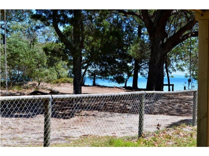 61 Kooringal Esplanade, Kooringal QLD 4025