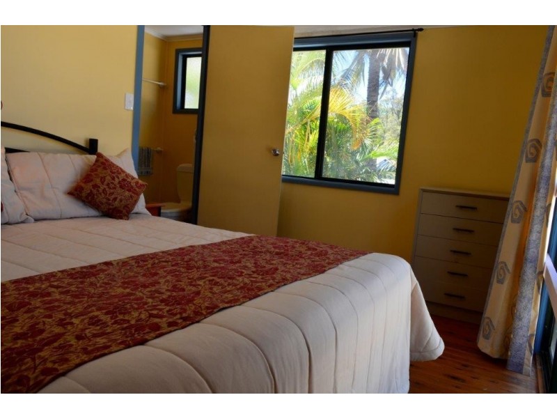 61 Kooringal Esplanade, Kooringal QLD 4025