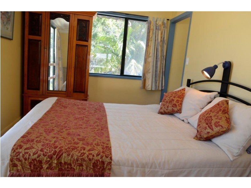 61 Kooringal Esplanade, Kooringal QLD 4025