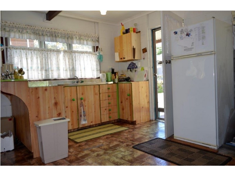 61 Kooringal Esplanade, Kooringal QLD 4025