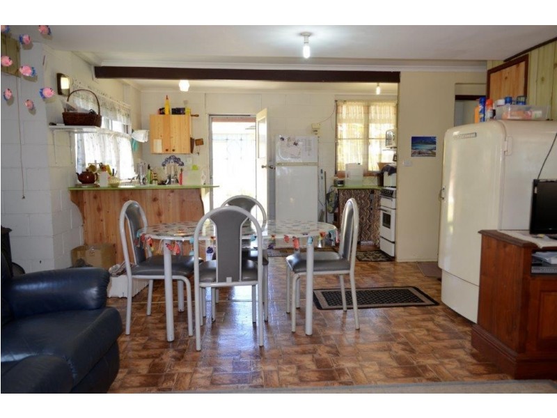 61 Kooringal Esplanade, Kooringal QLD 4025