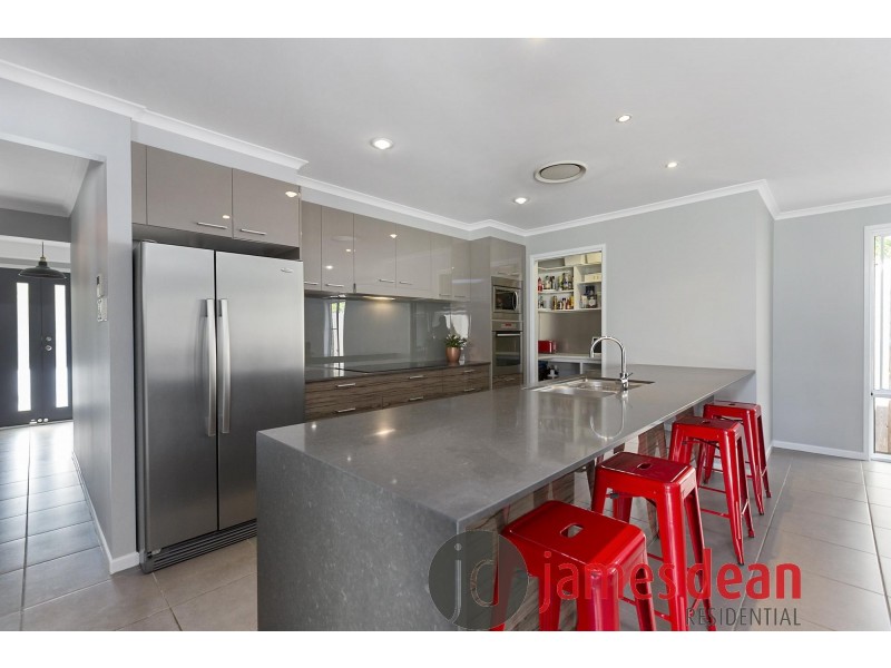 12 McMullan Close, Gumdale QLD 4154