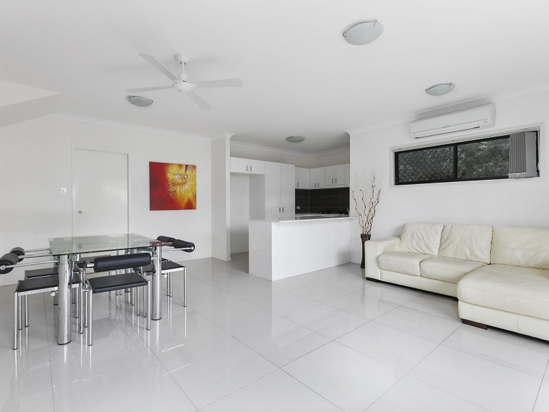 3/39 Dickenson Street, Carina QLD 4152