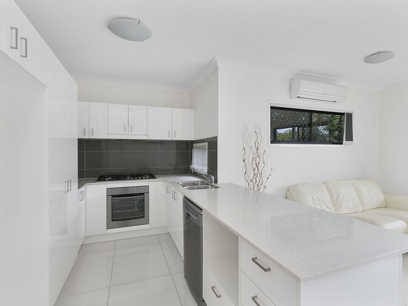 3/39 Dickenson Street, Carina QLD 4152