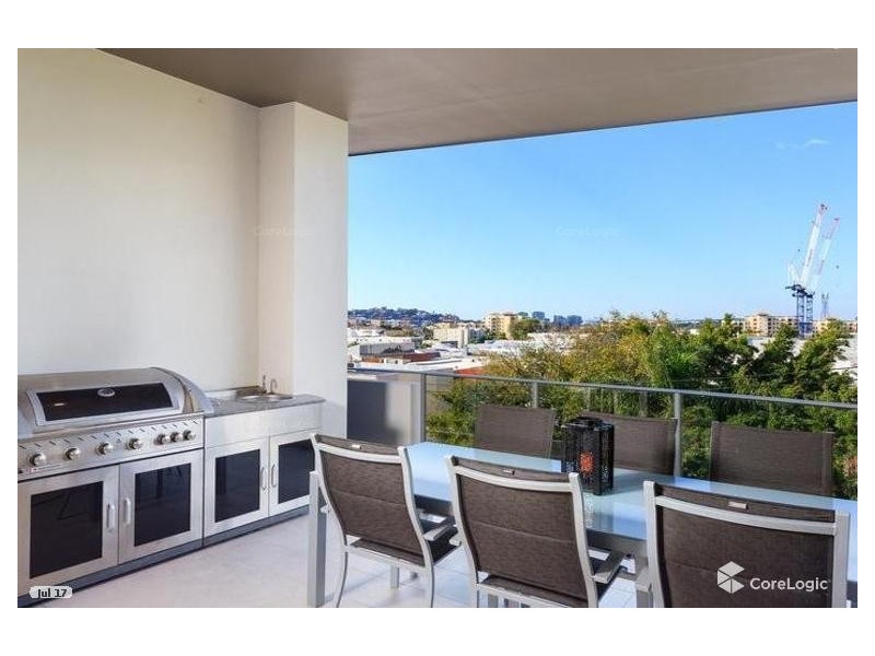 7 Roche Av, Bowen Hills QLD 4006